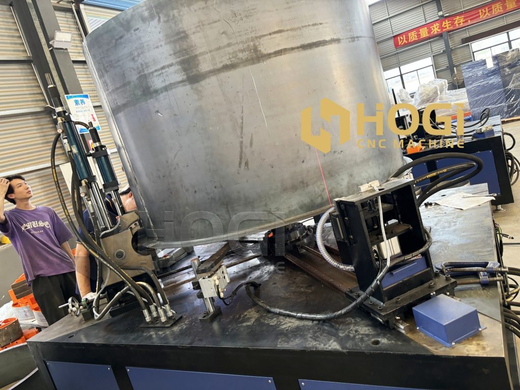 CNC flanging machine