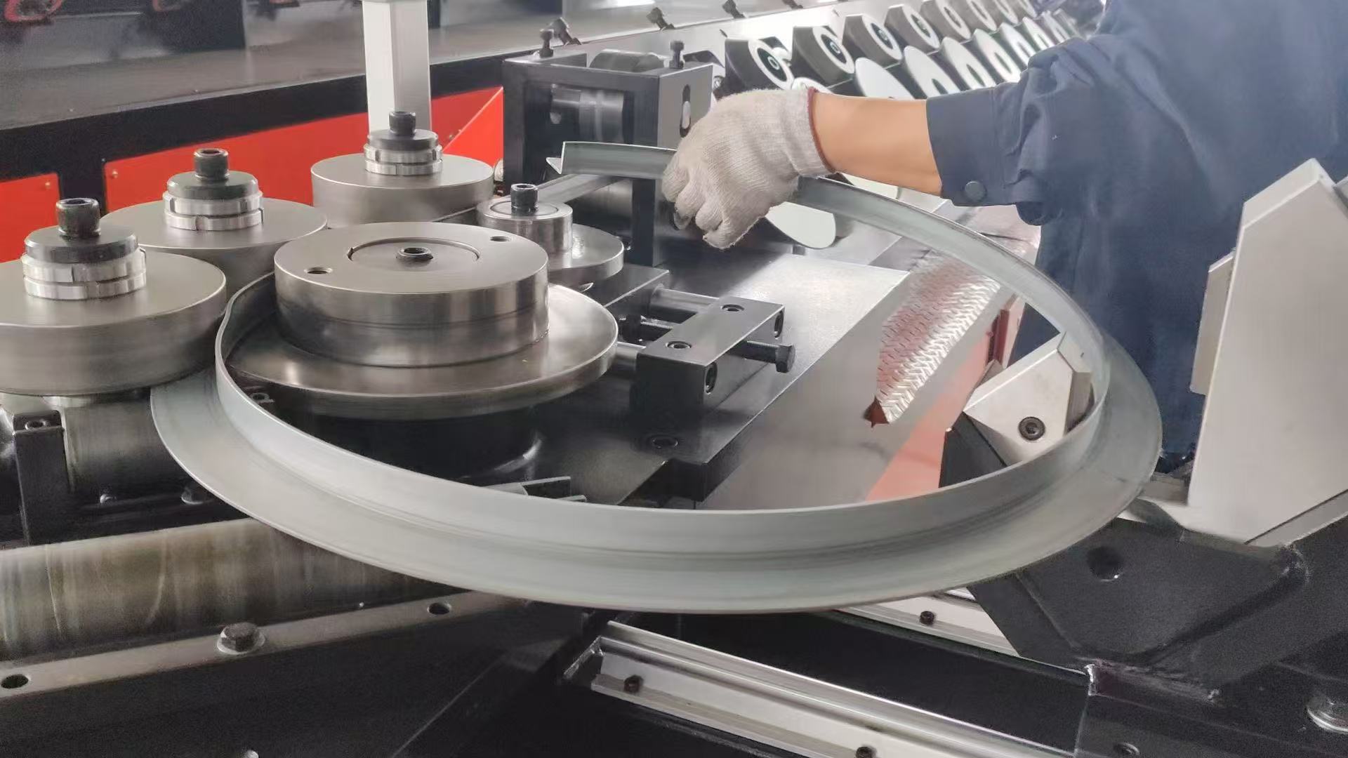 HOGI CNC Flange Machine Galvanised Flange Forming Machine Hydraulic Duct Flange Rolling Machine
