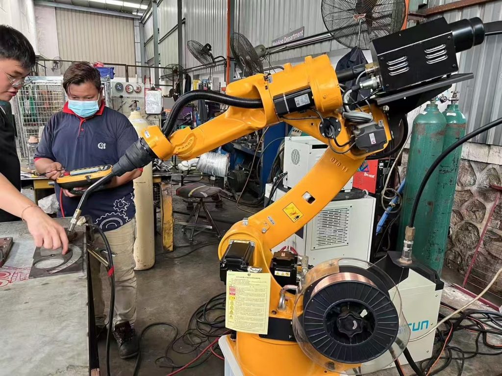 metal welding robotic