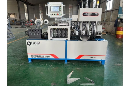 HOGI The working principle of flat iron hoop forming machine is to bend the flat iron material into the desired hoop shape through feeding, bending and control system operation